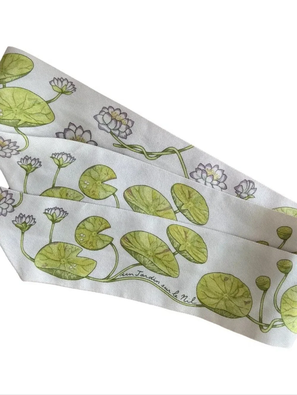 Hermes White/Green 'un Jardin sur le Nil' Silk Twilly Scarf Green Lily Pad Motif